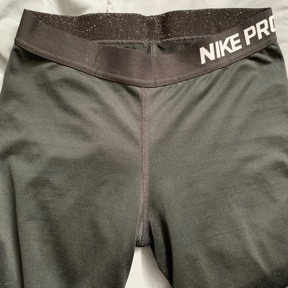 black NIKE PRO leggings size s